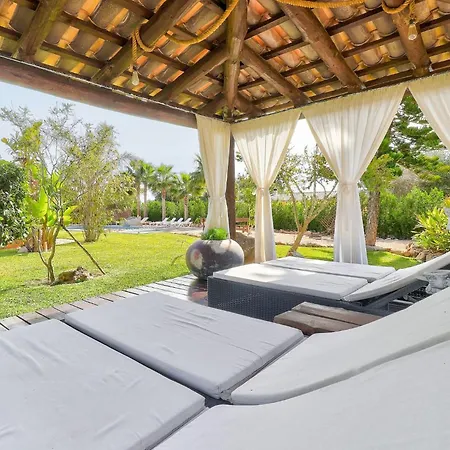 Petit Bijoux By Rentallorca *