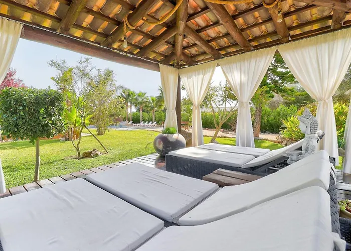 Petit Bijoux By Rentallorca *