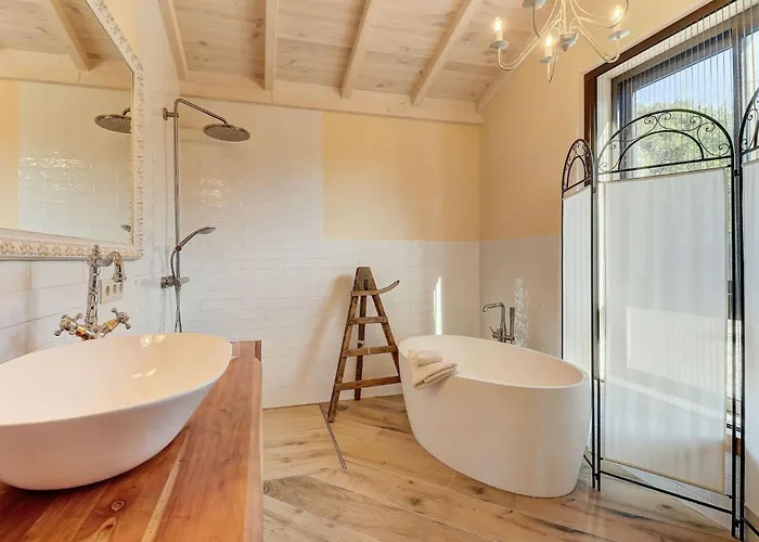 Petit Bijoux By Rentallorca *